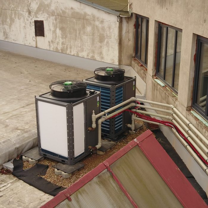 Kaskáda tepelných čerpadel 2x45kW - HELP Hnátnice